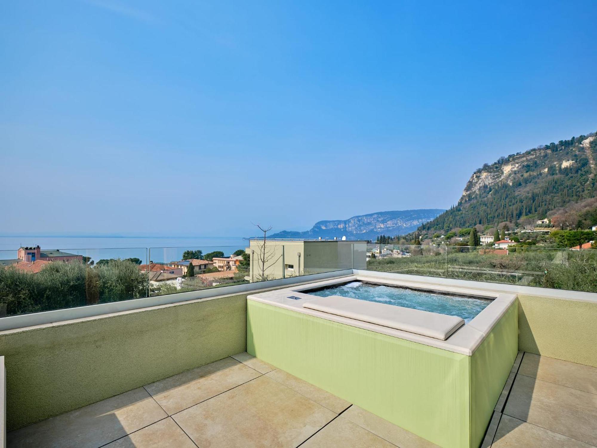 Villa Sunny Lake Suites 巴多利诺 外观 照片